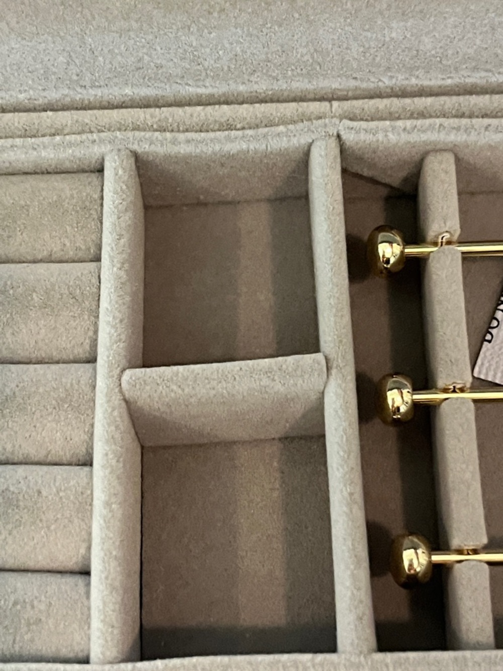 Pandora Pink and Gray Jewelry Organizer Case with Gold Accents - Picture 8 of 10